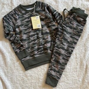Little Snuggles 4T bamboo Camouflage Sweatshirt and Joggers Set NWT
